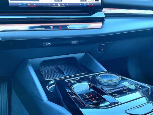 Certified 2024 BMW i5 eDrive40i w/ Premium Package image 36