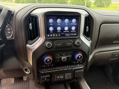 Used 2022 Chevrolet Silverado 1500 LTZ AWD/4WD image 15