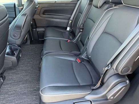 New 2026 Honda Odyssey Touring image 15