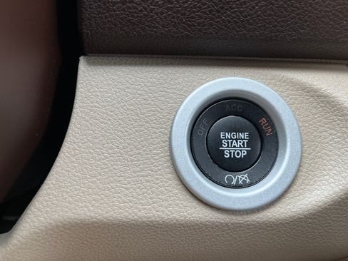 Used 2016 RAM 1500 Laramie w/ Convenience Group image 27