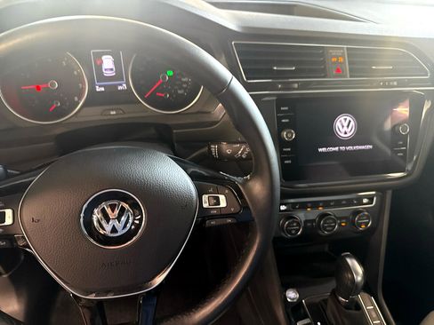 Used 2019 Volkswagen Tiguan S image 14