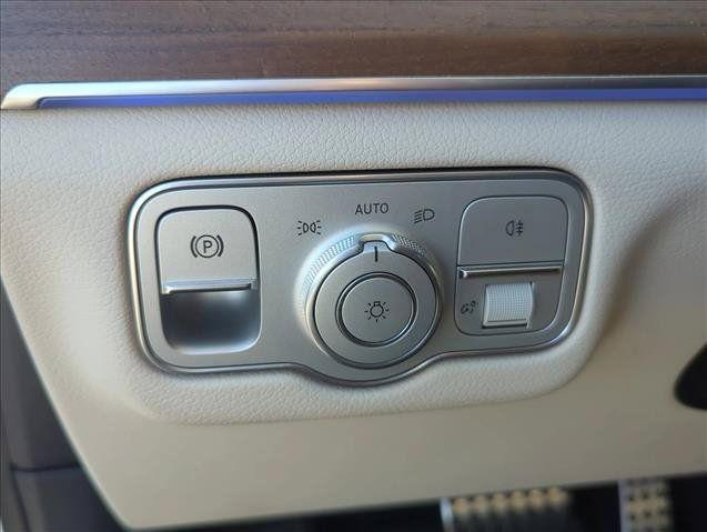 Used 2024 Mercedes-Benz GLS 450 4MATIC image 13