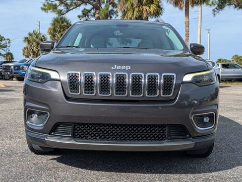 Used 2019 Jeep Cherokee Limited FWD image 3
