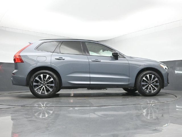 Used 2024 Volvo XC60 B5 Plus w/ Protection Package Premier AWD/4WD image 41