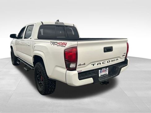 Used 2023 Toyota Tacoma TRD Sport image 3