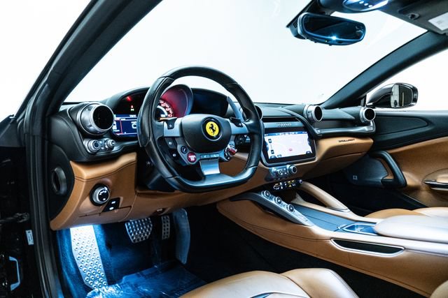 Used 2018 Ferrari GTC4Lusso T RWD image 26