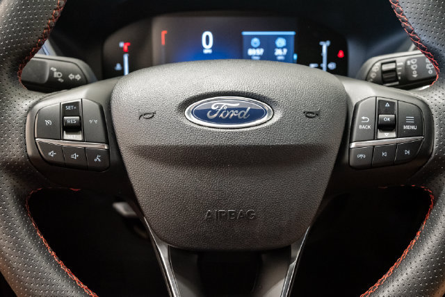 Used 2025 Ford Escape ST-Line FWD image 14