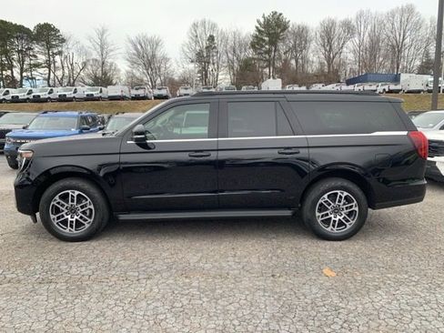 New 2025 Ford Expedition Max Platinum w/ Driver's Package image 5