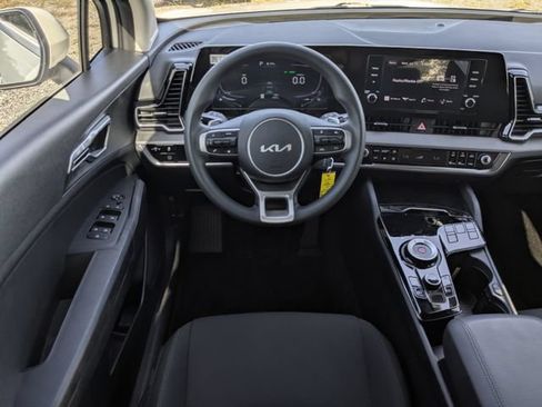 Certified 2025 Kia Sportage LX FWD image 18
