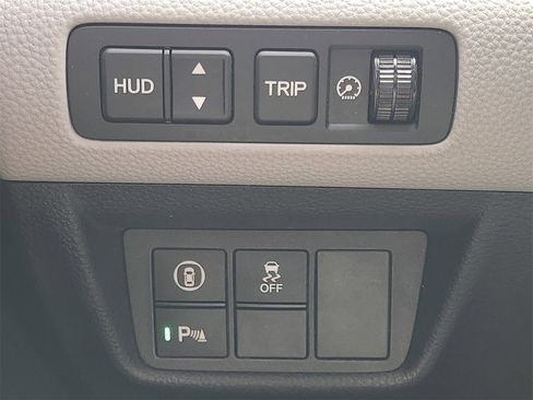 Certified 2018 Honda Accord Touring image 21