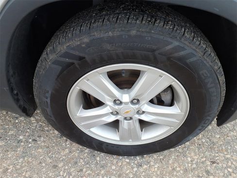 Used 2021 Chevrolet Trax LS w/ Tint and Cruise Package image 14