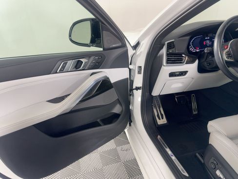 Used 2023 BMW X6 M image 5