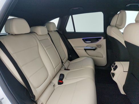 Certified 2025 Mercedes-Benz GLC 300 image 15