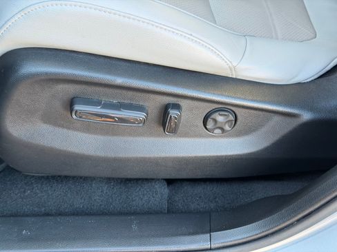 Used 2022 Honda CR-V EX-L image 15