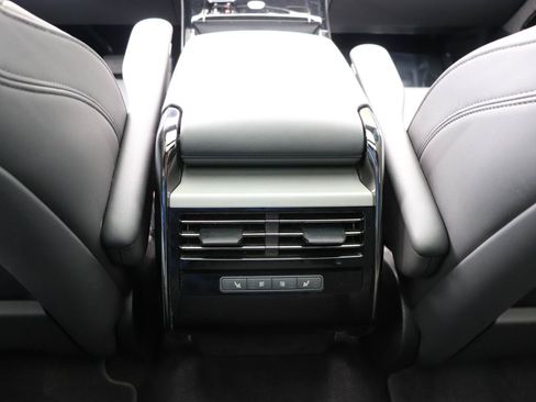 Used 2025 Land Rover Range Rover Sport SE AWD/4WD image 22