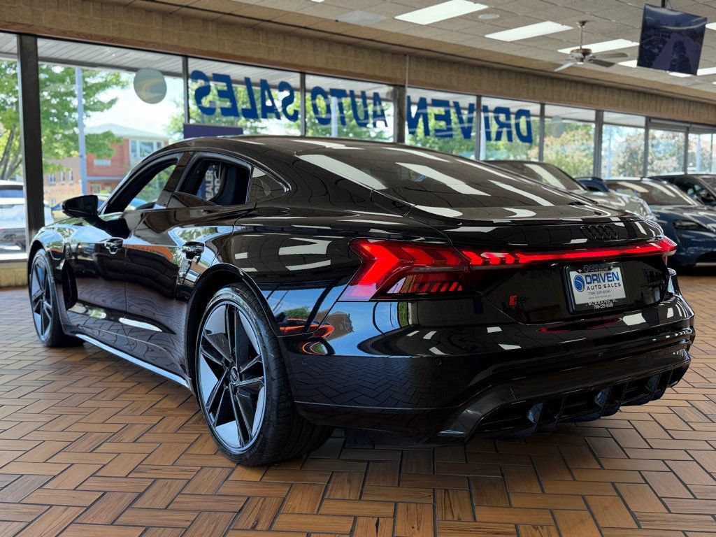 Used 2024 Audi RS e-tron GT w/ Carbon Performance Package AWD/4WD image 6