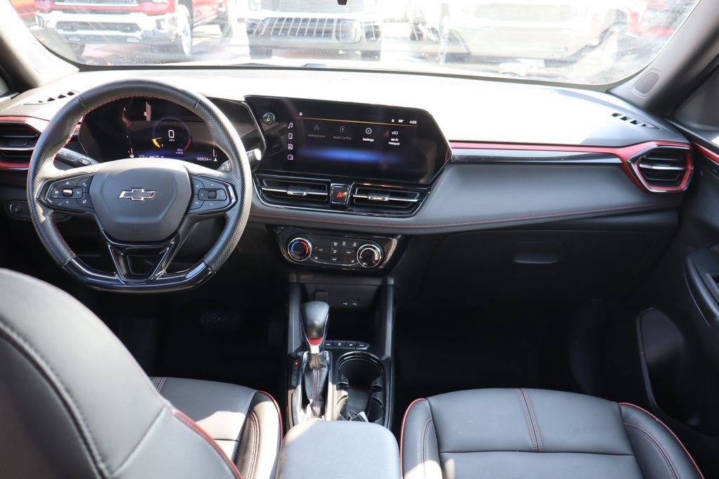 Used 2024 Chevrolet TrailBlazer RS w/ Driver Confidence Package AWD/4WD image 17