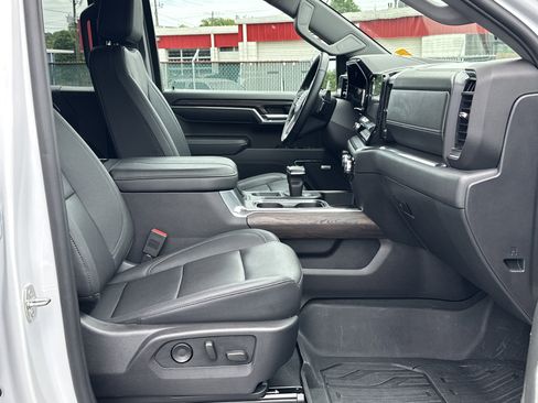 Used 2024 GMC Sierra 1500 SLT w/ SLT Premium Plus Package AWD/4WD image 12