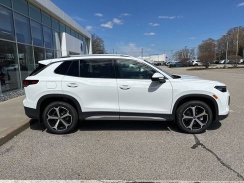 New 2026 Volkswagen Tiguan SE AWD/4WD image 8