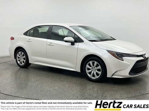 Used 2025 Toyota Corolla LE image 1