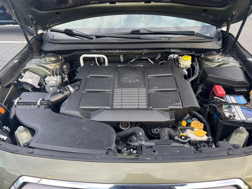 Used 2017 Subaru Outback 3.6R Touring AWD/4WD image 9