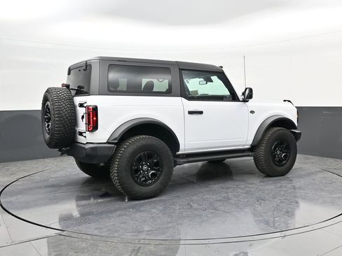 Used 2023 Ford Bronco Wildtrak image 8