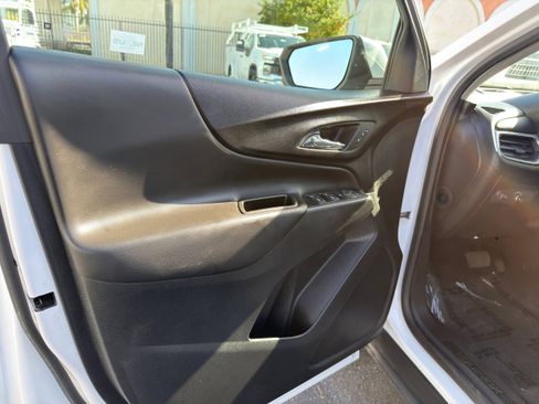 Used 2022 Chevrolet Equinox LT image 22