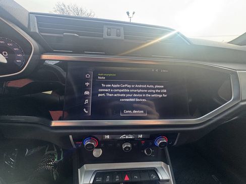 Used 2020 Audi Q3 2.0T Premium w/ Convenience Package image 38