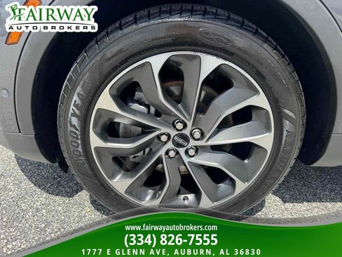 Used 2022 Lincoln Nautilus Reserve w/ Equipment Group 201A FWD image 33