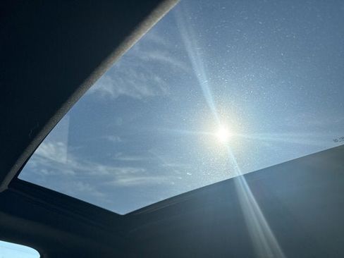 Certified 2024 GMC Canyon Denali image 23