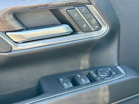 Used 2024 Chevrolet Silverado 2500 LTZ image 22