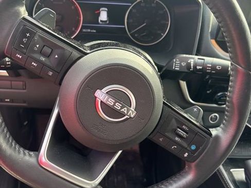 Used 2023 Nissan Rogue SL w/ SL Premium Package image 7
