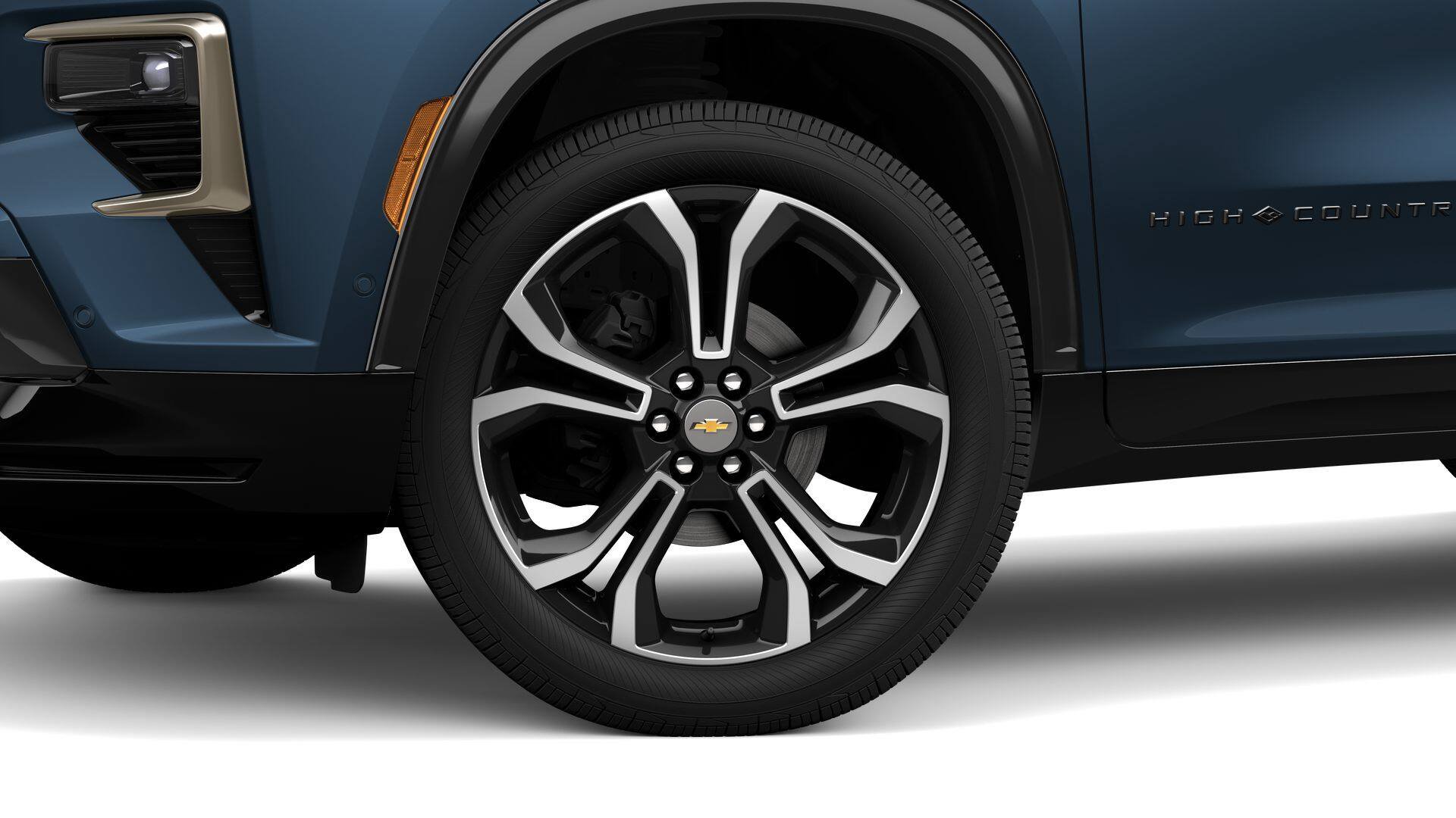 New 2027 Chevrolet Traverse High Country w/ LPO, Floor Liner Package FWD image 4