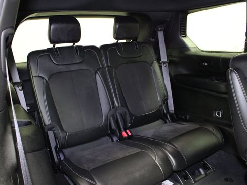 Used 2023 Jeep Grand Cherokee L Laredo RWD image 17