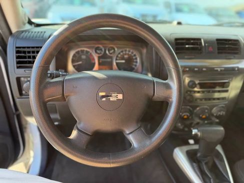 Used 2007 HUMMER H3 image 46