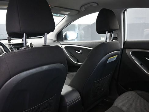 Used 2016 Hyundai Elantra GT image 19