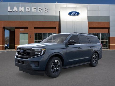 New 2026 Ford Expedition Active image 1