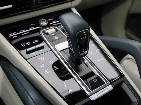 Used 2023 Porsche Cayenne Turbo S image 20