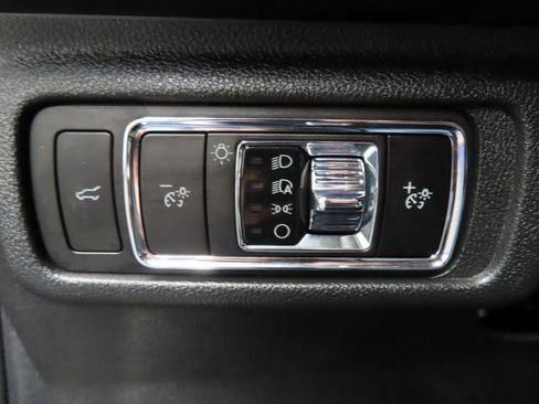 Used 2025 Lincoln Corsair Premiere w/ Jet Appearance Package image 54