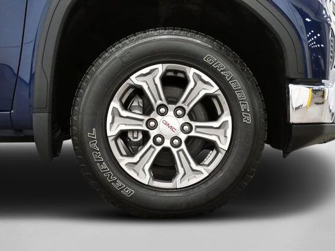 Used 2023 GMC Sierra 1500 SLT image 12