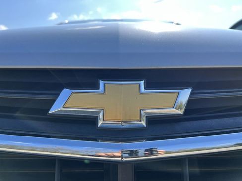 Used 2019 Chevrolet Equinox LT w/ LPO, Hit The Road Package image 31