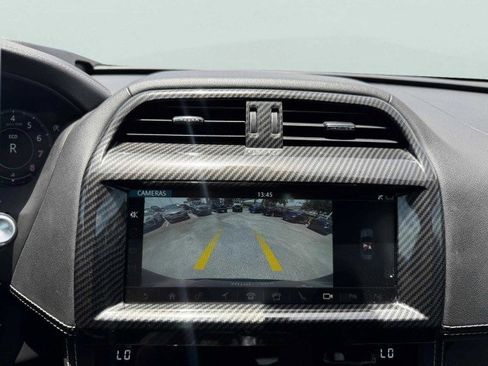 Used 2019 Jaguar F-PACE SVR image 31