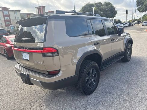 Certified 2026 Lexus GX 550 AWD/4WD image 5