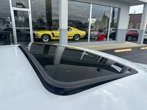 Used 2018 Dodge Charger GT w/ Blacktop Package image 16