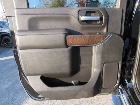 Used 2021 GMC Sierra 3500 Denali w/ Denali Ultimate Package image 31