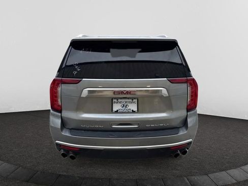 Used 2024 GMC Yukon XL Denali image 4