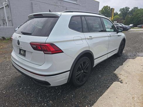 Used 2022 Volkswagen Tiguan SE R-Line FWD image 3