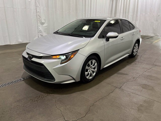 Used 2023 Toyota Corolla LE w/ Carpet Mat Package (TMS) FWD image 9