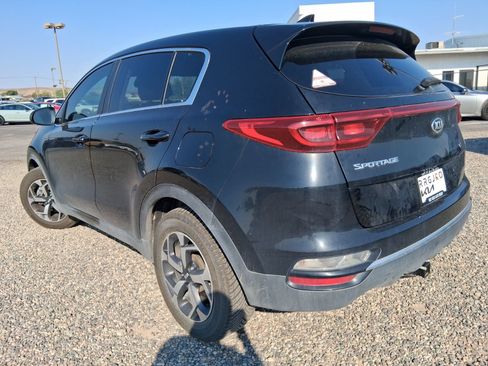Used 2022 Kia Sportage LX FWD image 3