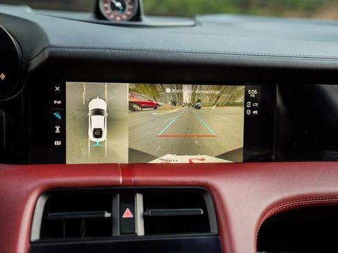 Used 2022 Porsche Taycan image 32